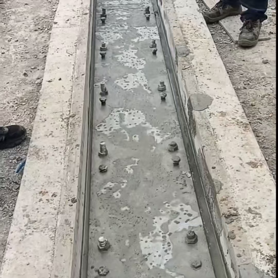 施甸港口码头起重机龙门吊重型机械设备稳固用早强快凝轨道胶泥